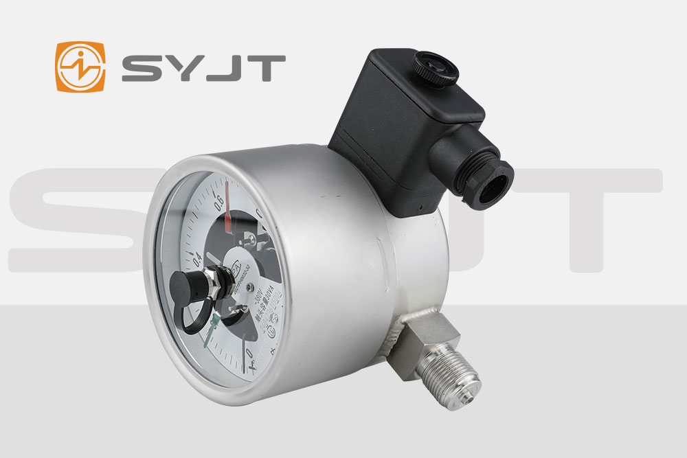 电接点压力表侧面视图实拍